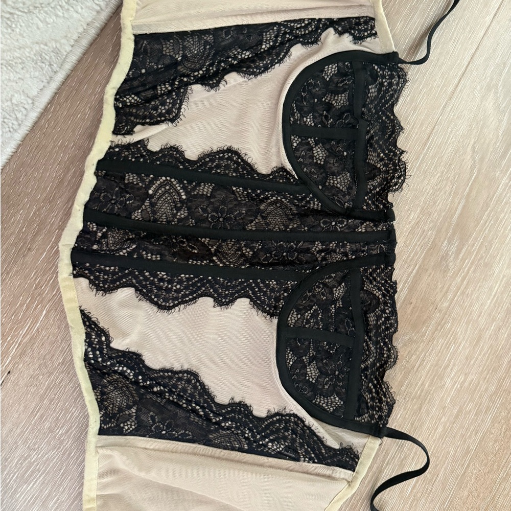 Elegant Black Lace Bustier